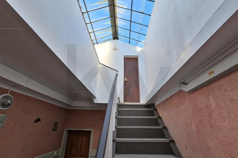 Apartamento T3 para Venda em Carnaxide e Queijas Foto 18