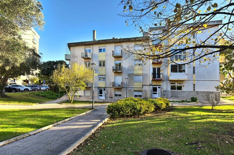 Apartamento T3 para Venda em Carnaxide e Queijas Foto 20