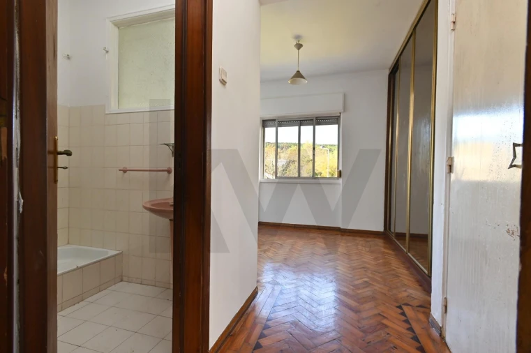 Apartamento T3 para Venda em Carnaxide e Queijas Foto 6