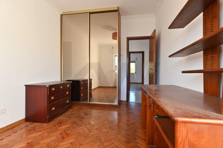 Apartamento T3 para Venda em Carnaxide e Queijas Foto 10