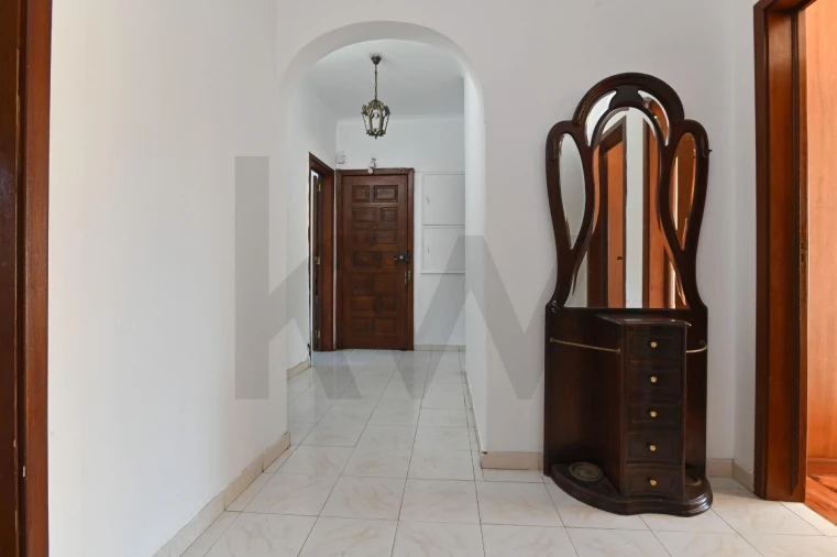 Apartamento T3 para Venda em Carnaxide e Queijas Foto 4