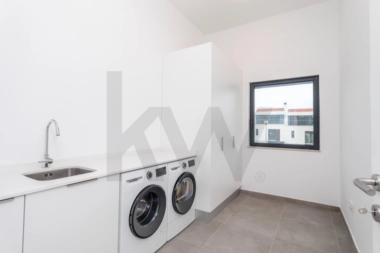 Moradia T2 para Venda em Loures Foto 58