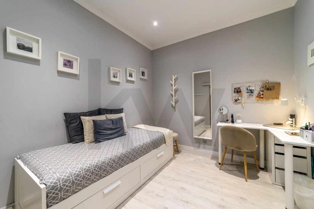 Apartamento T5 para Venda em Campo de Ourique Foto 26