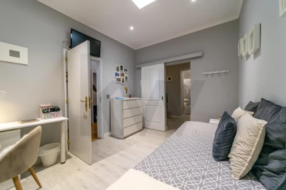 Apartamento T5 para Venda em Campo de Ourique