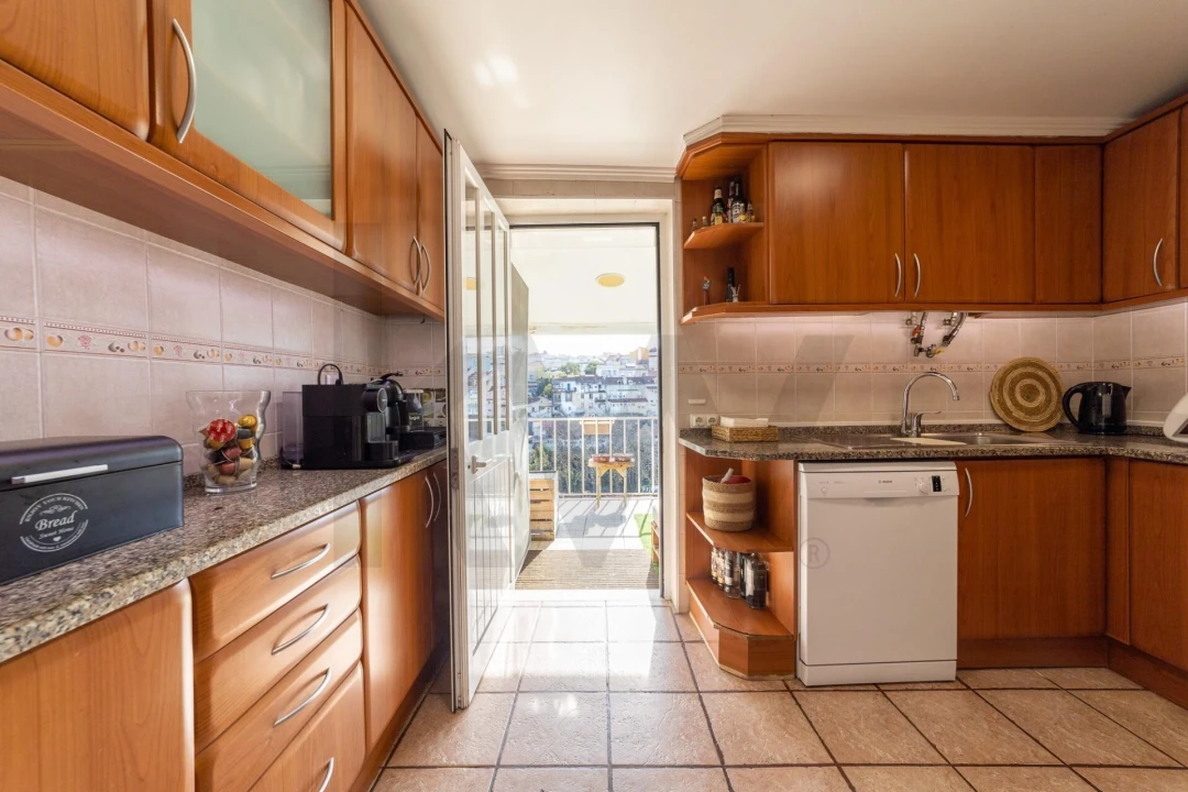 Apartamento T5 para Venda em Campo de Ourique Foto 15