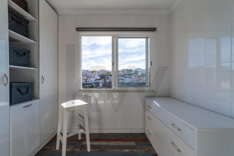 Apartamento T5 para Venda em Campo de Ourique Foto 31