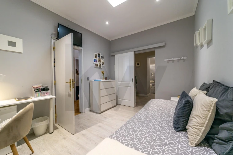 Apartamento T5 para Venda em Campo de Ourique Foto 27