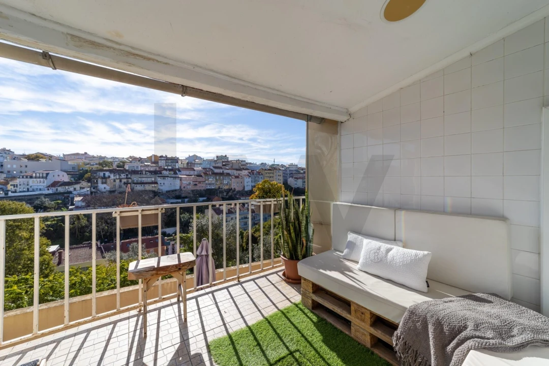 Apartamento T5 para Venda em Campo de Ourique Foto 6