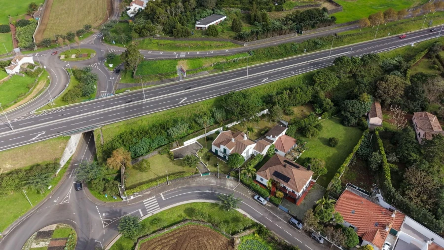 Moradia T7 para Arrendamento em Lagoa (Nossa Senhora do Rosario) Foto 26