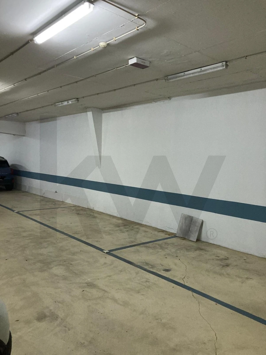 Garagem para Venda em Avenidas Novas Foto 9