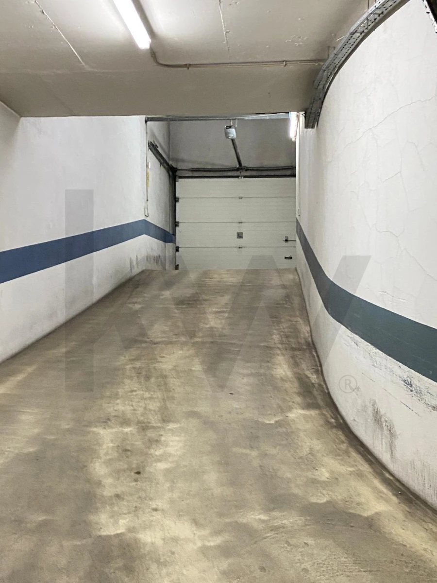 Garagem para Venda em Avenidas Novas Foto 3