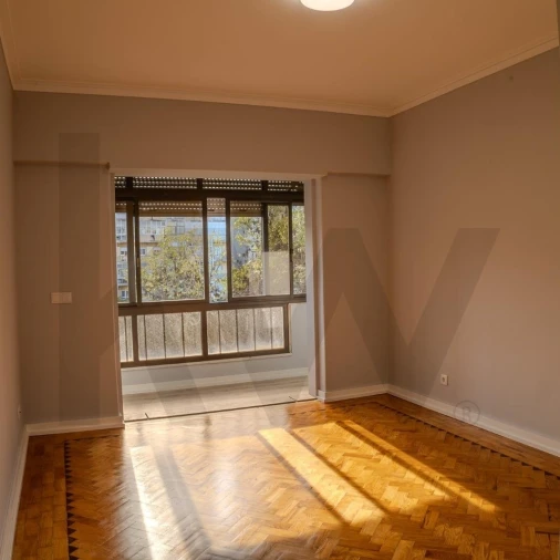 Apartamento T2 para Arrendamento em Olivais Foto 7