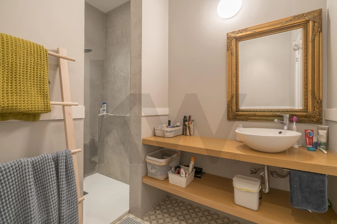 Apartamento T2 para Arrendamento em Campo de Ourique Foto 30