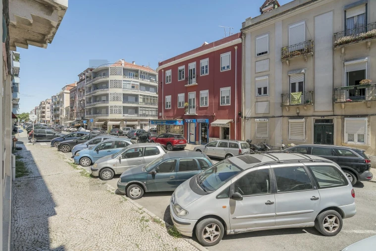 Apartamento T2 para Arrendamento em Campo de Ourique Foto 38