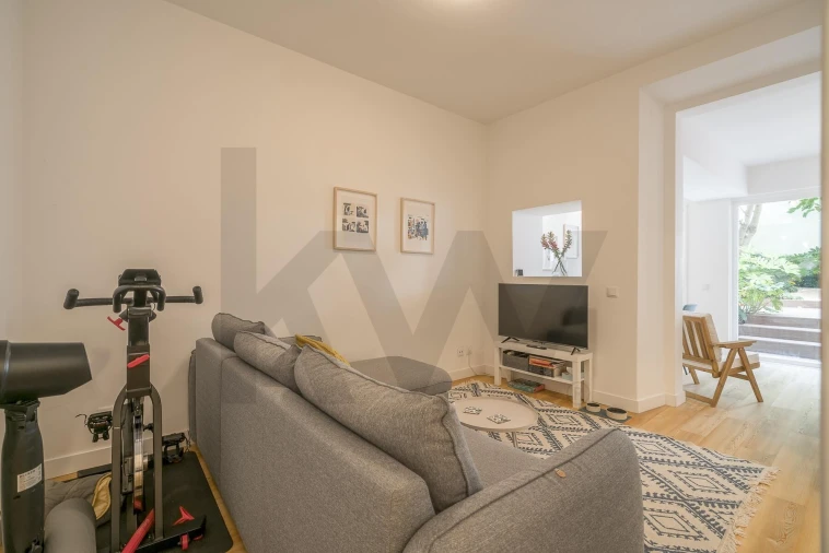 Apartamento T2 para Arrendamento em Campo de Ourique Foto 9