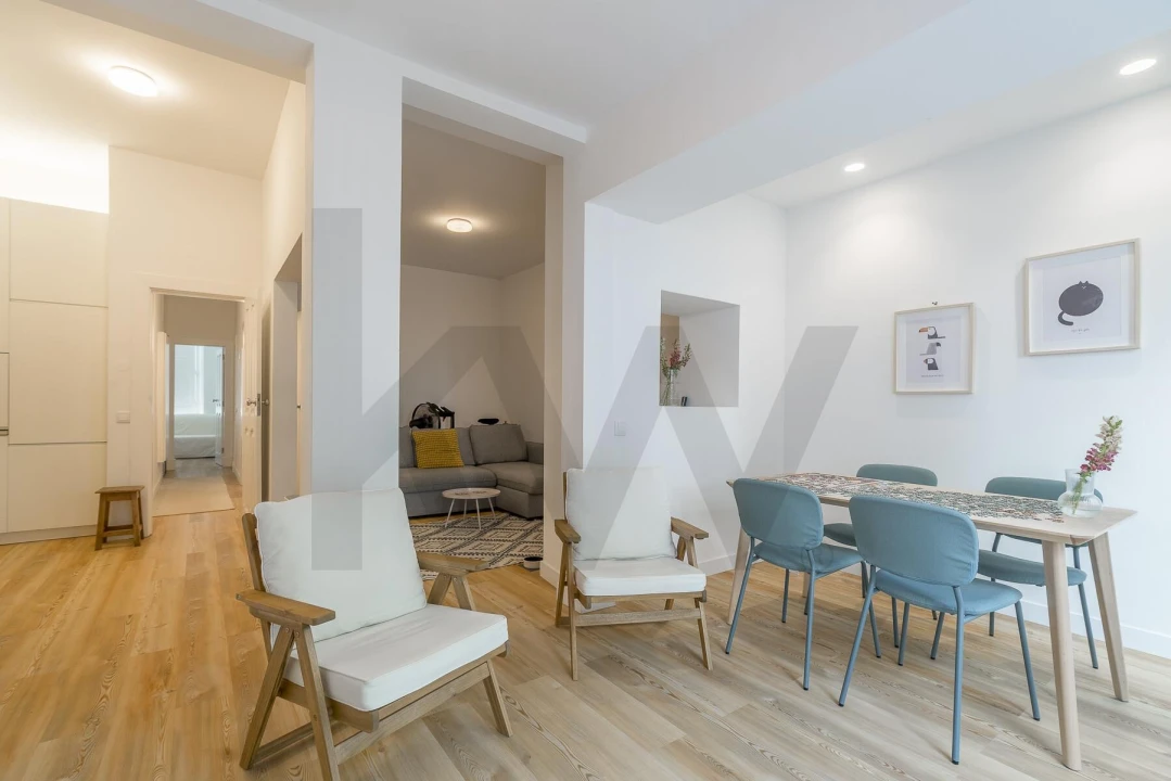 Apartamento T2 para Arrendamento em Campo de Ourique Foto 6