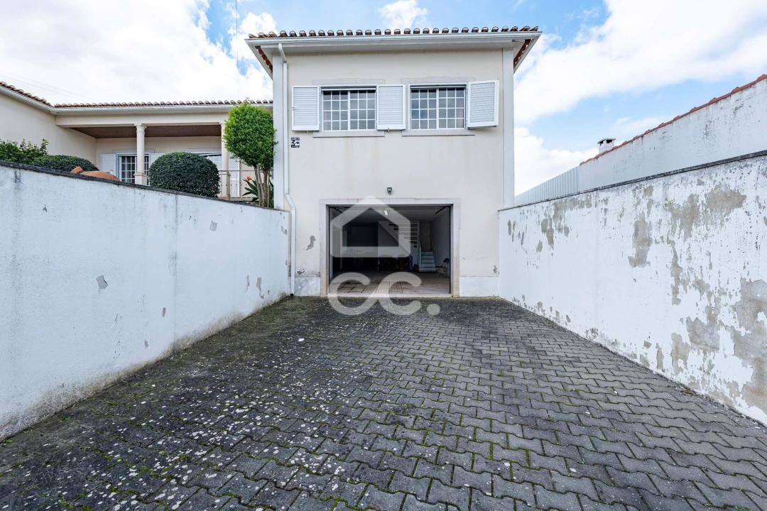 Moradia T4 para Venda em Vilarinho dos Galegos e Ventozelo Foto 51