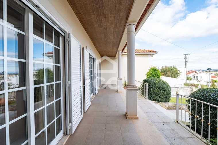 Moradia T4 para Venda em Vilarinho dos Galegos e Ventozelo Foto 2