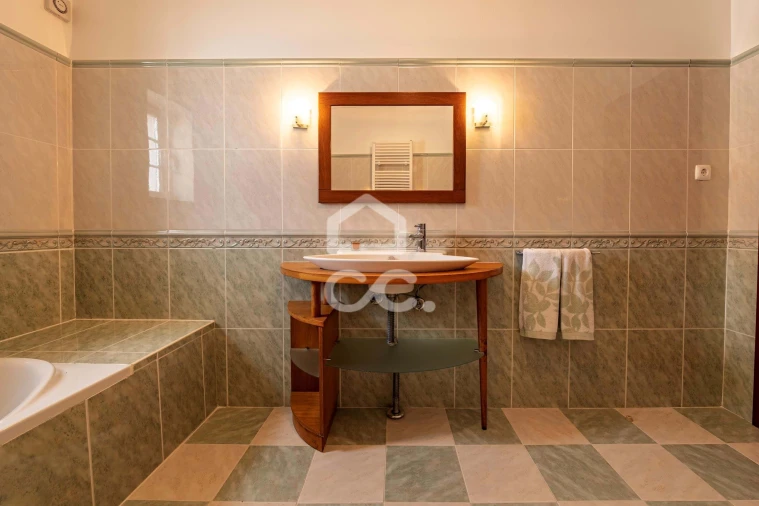 Moradia T4 para Venda em Vilarinho dos Galegos e Ventozelo Foto 34