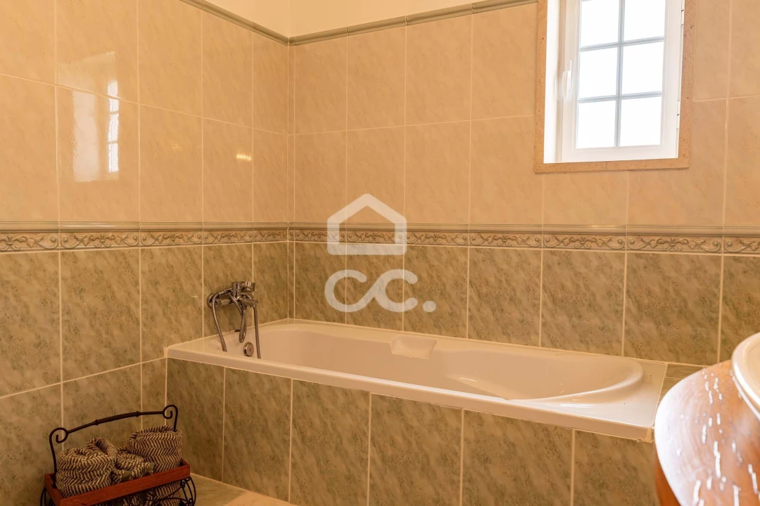 Moradia T4 para Venda em Vilarinho dos Galegos e Ventozelo Foto 35