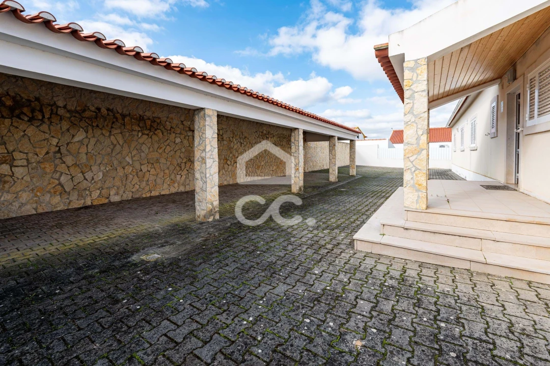 Moradia T4 para Venda em Vilarinho dos Galegos e Ventozelo Foto 56