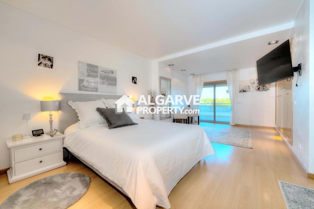 Apartamento T3 para Venda em Albufeira e Olhos de Água Foto 4