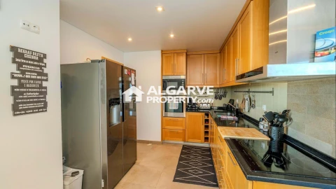Apartamento T3 para Venda em Albufeira e Olhos de Água