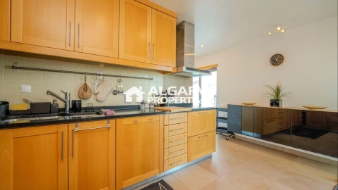 Apartamento T3 para Venda em Albufeira e Olhos de Água