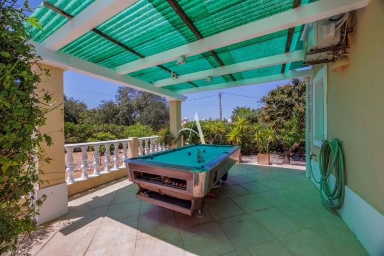 Moradia T4 para Venda em Santa Barbara de Nexe Foto 43