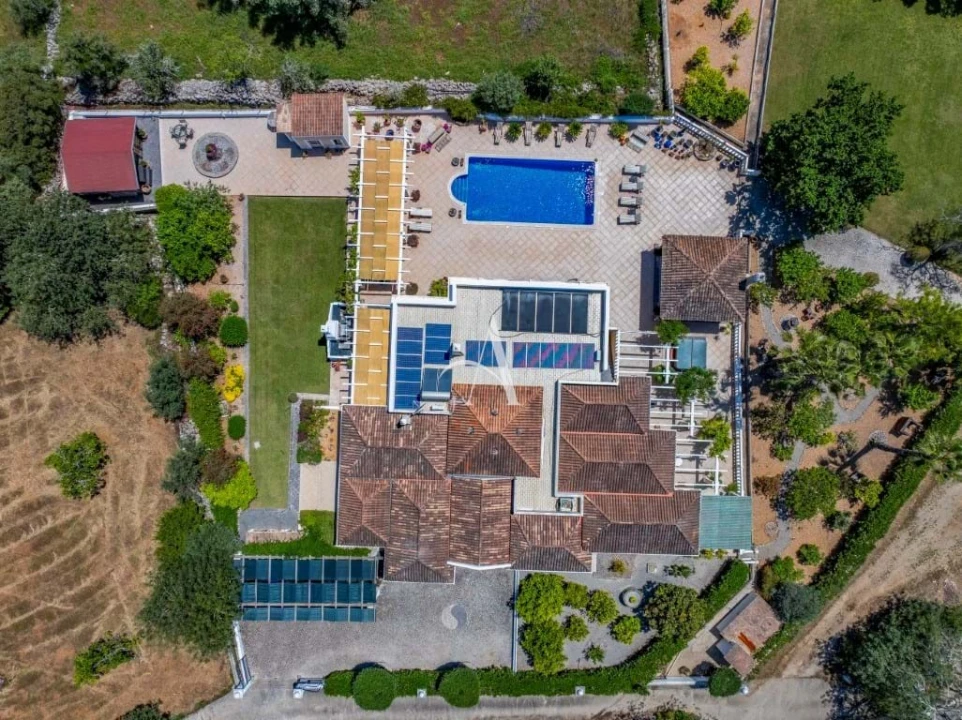 Moradia T4 para Venda em Santa Barbara de Nexe Foto 45