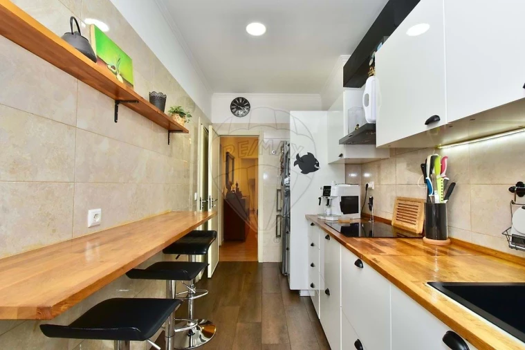 Apartamento T3 para Venda em Odivelas Foto 3