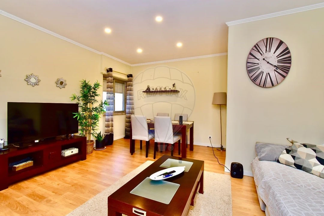 Apartamento T3 para Venda em Odivelas Foto 1