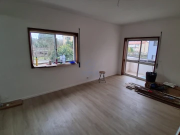 Apartamento T2 para Venda em Baguim do Monte (Rio Tinto)
