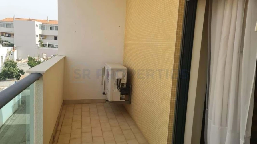 Apartamento T2 para Venda em Quarteira Foto 8