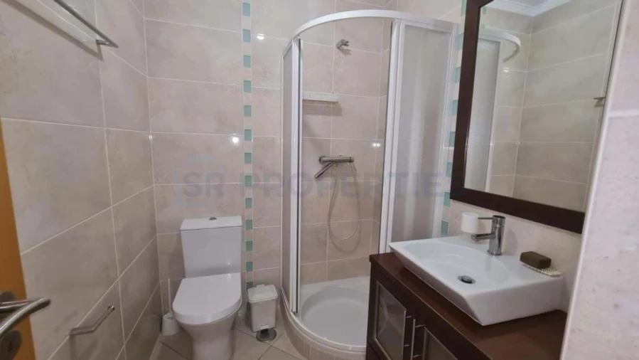 Apartamento T2 para Venda em Quarteira Foto 17