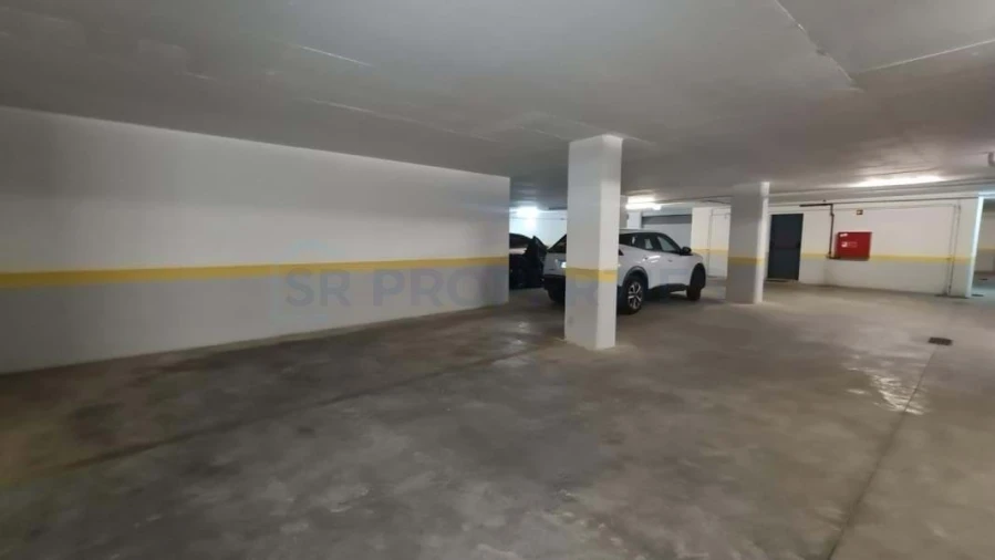 Apartamento T2 para Venda em Quarteira Foto 21