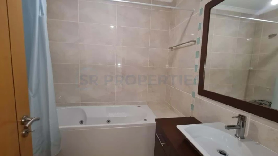 Apartamento T2 para Venda em Quarteira Foto 15