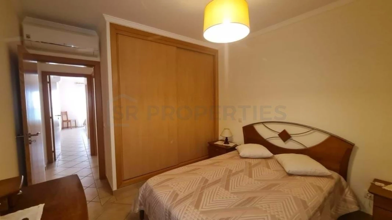 Apartamento T2 para Venda em Quarteira Foto 9