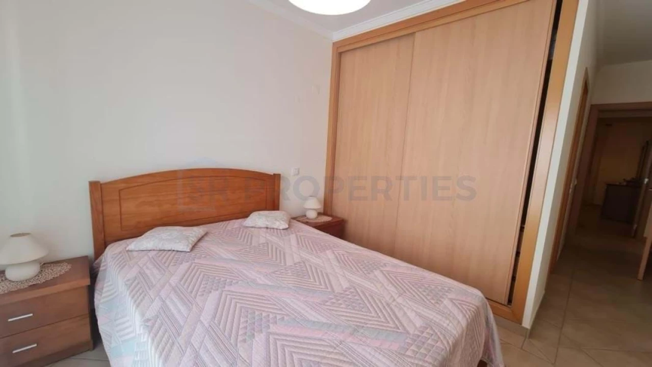 Apartamento T2 para Venda em Quarteira Foto 18