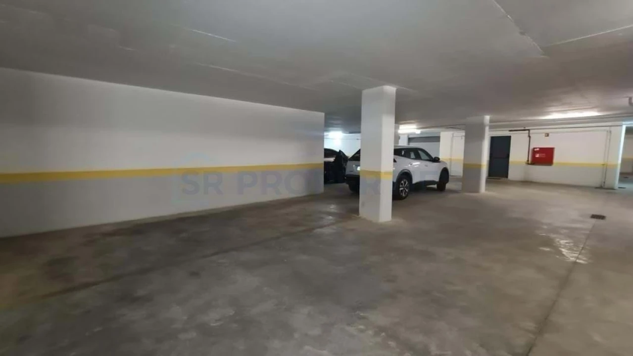 Apartamento T2 para Venda em Quarteira Foto 21