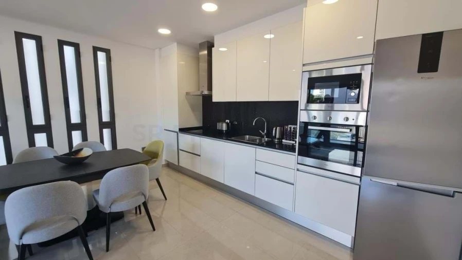 Apartamento T2 para Venda em Quarteira Foto 10