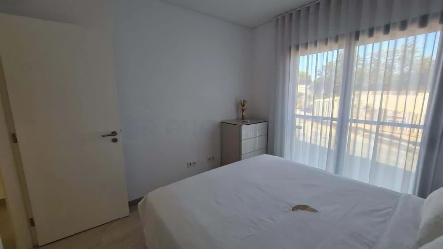 Apartamento T2 para Venda em Quarteira Foto 14