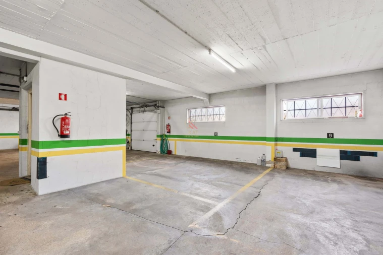 Apartamento T3 para Venda em Rio de Mouro Foto 35