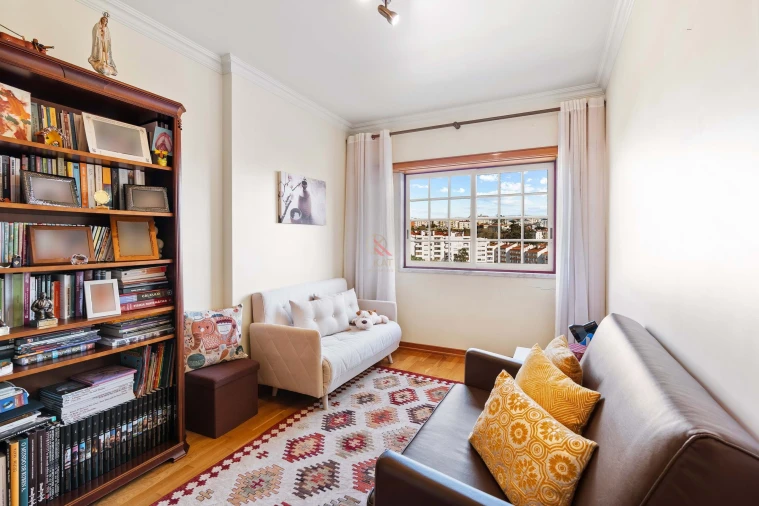 Apartamento T3 para Venda em Rio de Mouro Foto 28