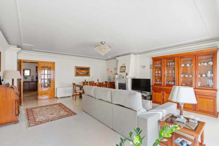 Apartamento T3 para Venda em Rio de Mouro Foto 6