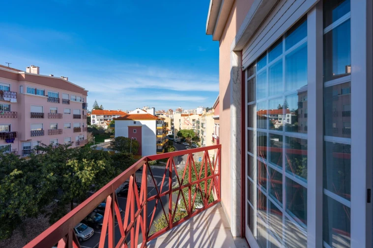 Apartamento T3 para Venda em Rio de Mouro Foto 36
