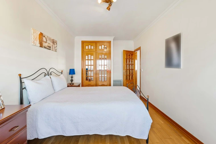 Apartamento T3 para Venda em Rio de Mouro Foto 26