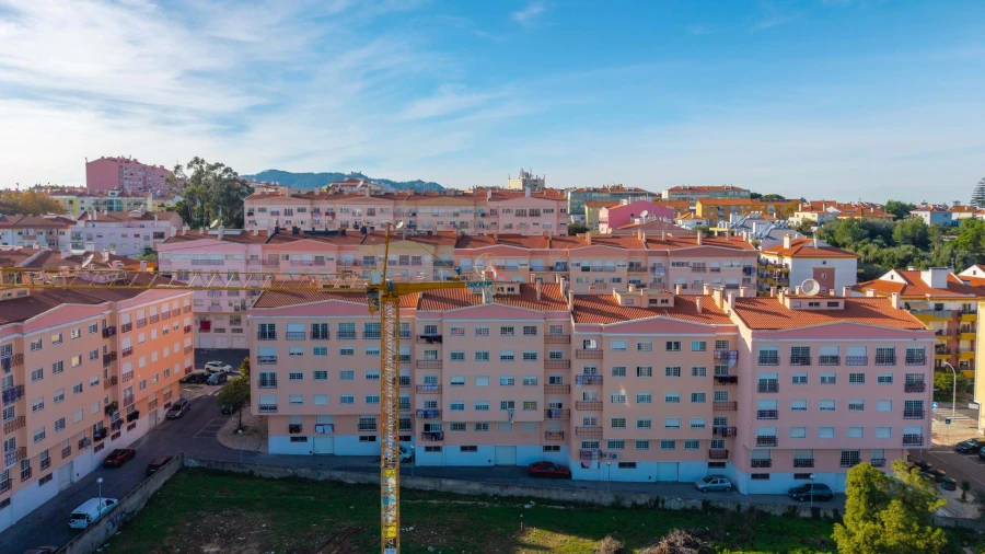 Apartamento T3 para Venda em Rio de Mouro Foto 40