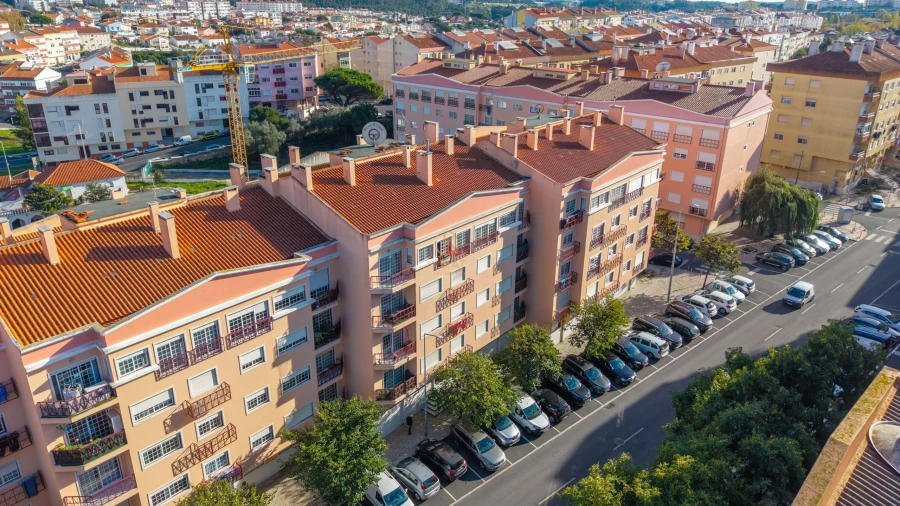 Apartamento T3 para Venda em Rio de Mouro Foto 39