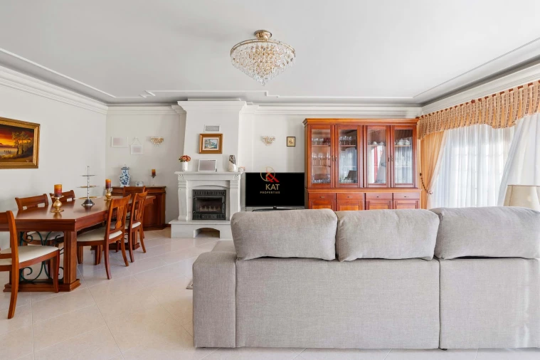 Apartamento T3 para Venda em Rio de Mouro Foto 2